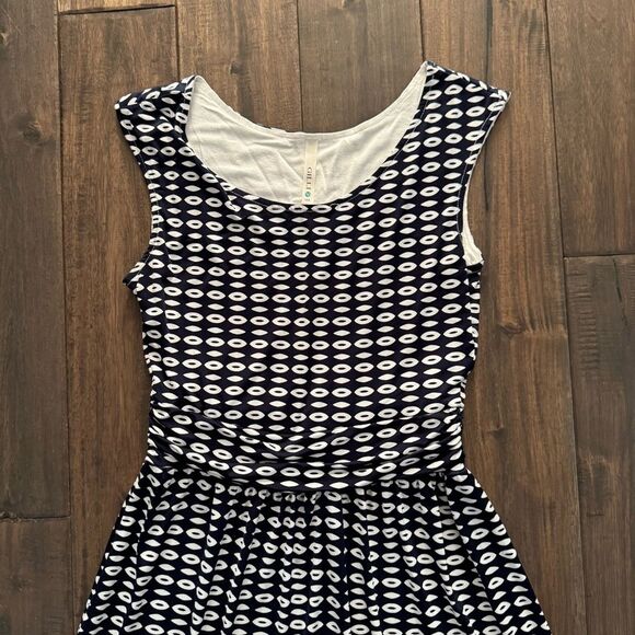 Gilli Blue and White Oval Geometric Print Fit & Flare Dress - Picture 3 of 5